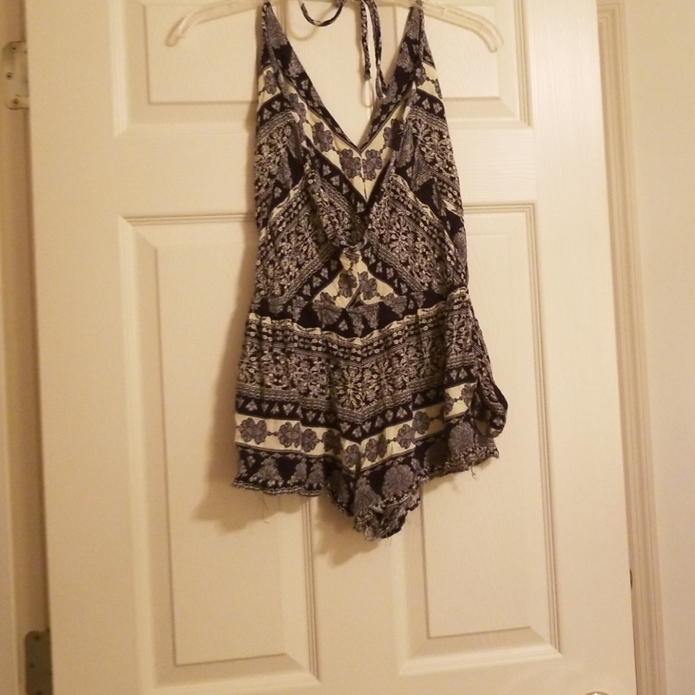 Romper - Picture 3 of 4